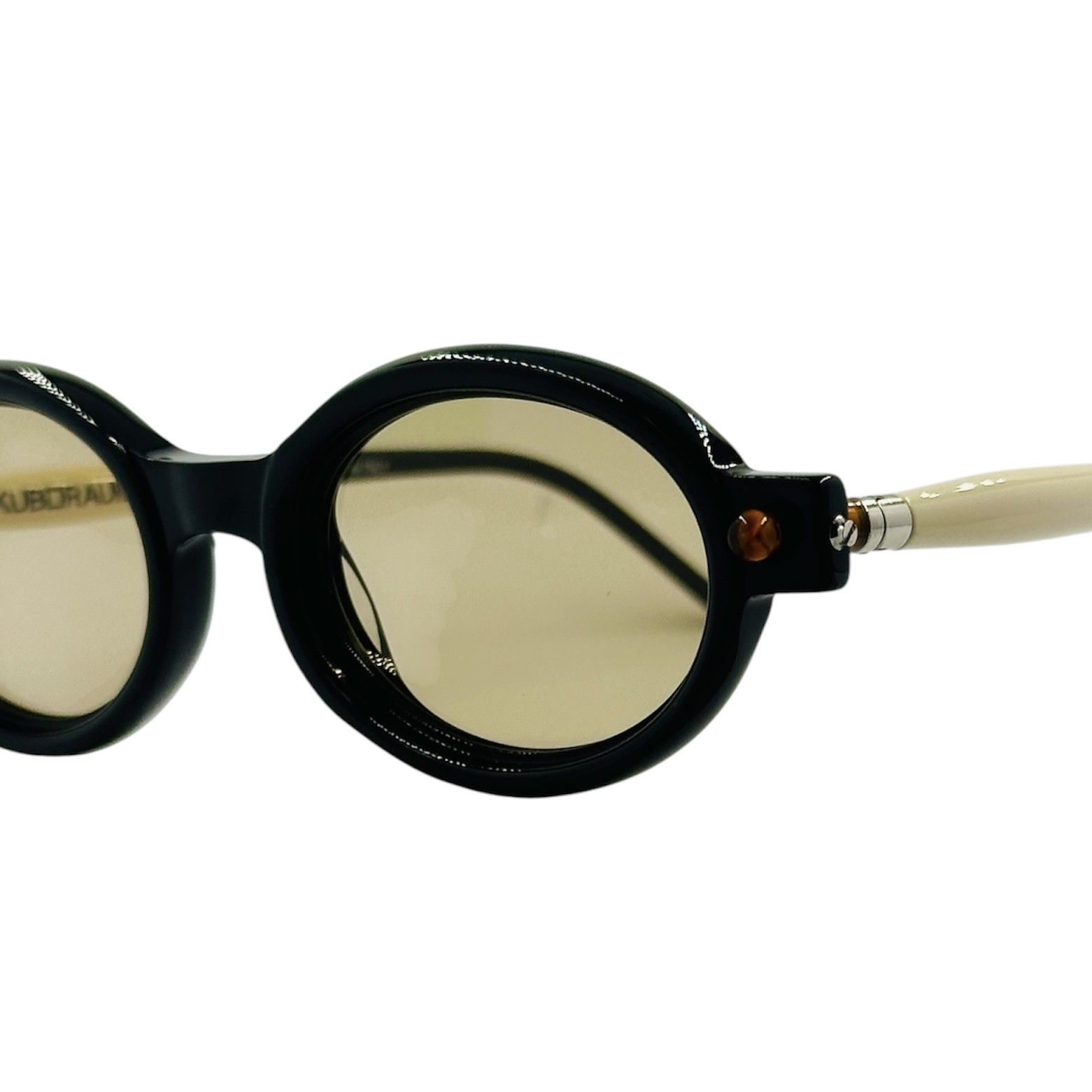 KUBORAUMMASKEP6BS3 gafas monturas sol graduado kuboraum maske p6 redondo ovalado acetato estrecho negro blanco amarillo optica hermo optica diagonal optica toscana optica gran via vytria